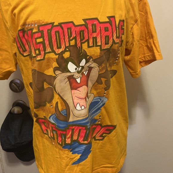 Looney Tunes Med Short Sleeve T-Shirt “TAZ UNSTOPPABLE ATTITUDE” - Picture 2 of 6